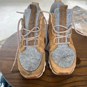 Sorel Tan and Gray Lace-Up Boots